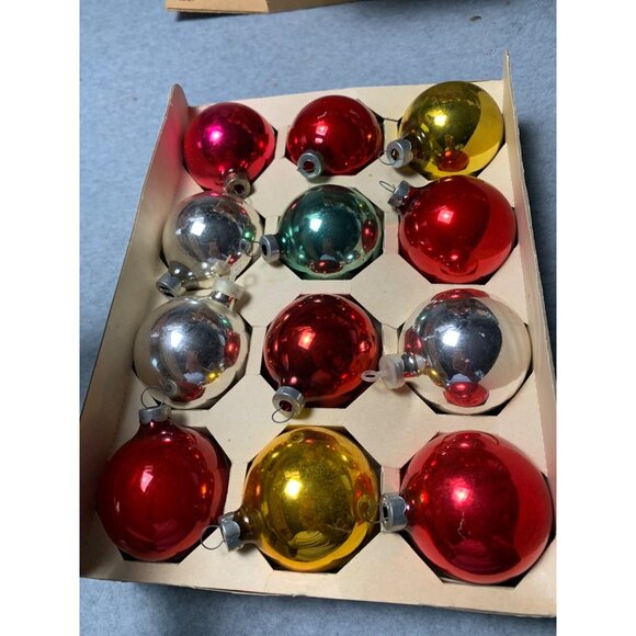 Vintage 12-Piece Glass Christmas Tree Ornaments Set - Red Green Silver Gold Roun - Picture 2 of 10